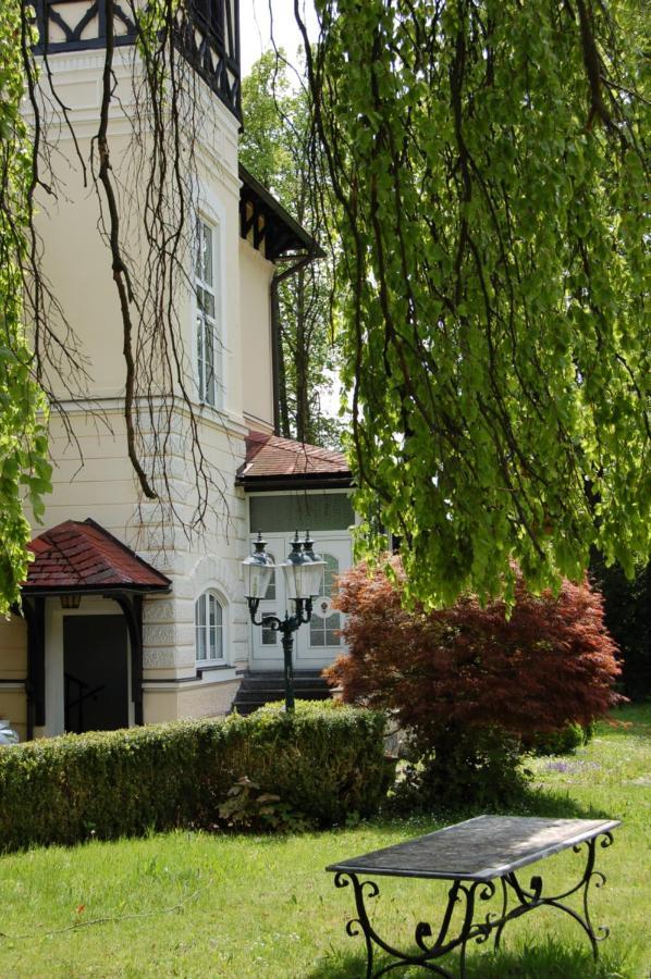 Gloegglhof Bed & Breakfast โทรฟายอาค ภายนอก รูปภาพ