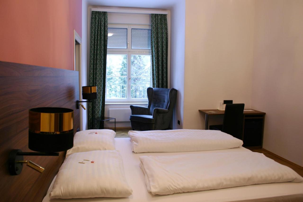 Gloegglhof Bed & Breakfast โทรฟายอาค ภายนอก รูปภาพ
